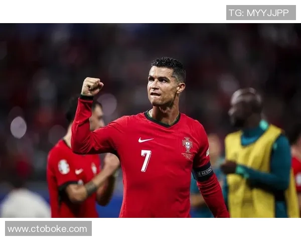 卡扎吉足球明星的崛起与传奇人生揭秘,探索他如何改变足球世界的故事 卡扎吉足球明星的崛起与传奇人生揭秘,探索他如何改变足球世界的故事